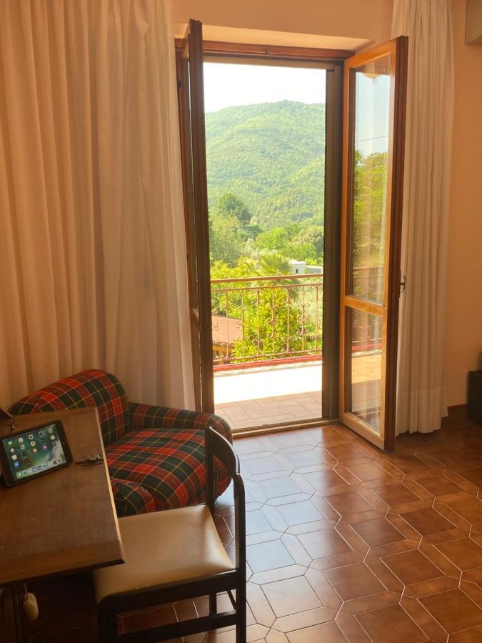 B&B Rox E Claudia Lugnola Екстериор снимка